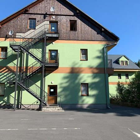 Karlov Pod Pradedem Apartmany Orbit Exterior photo